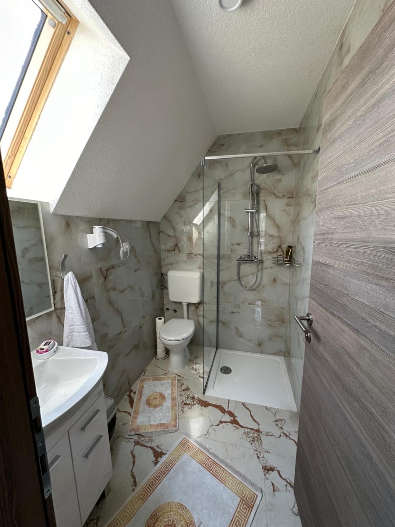 Bungalow House - 5 Rooms Zolaci Экстерьер фото