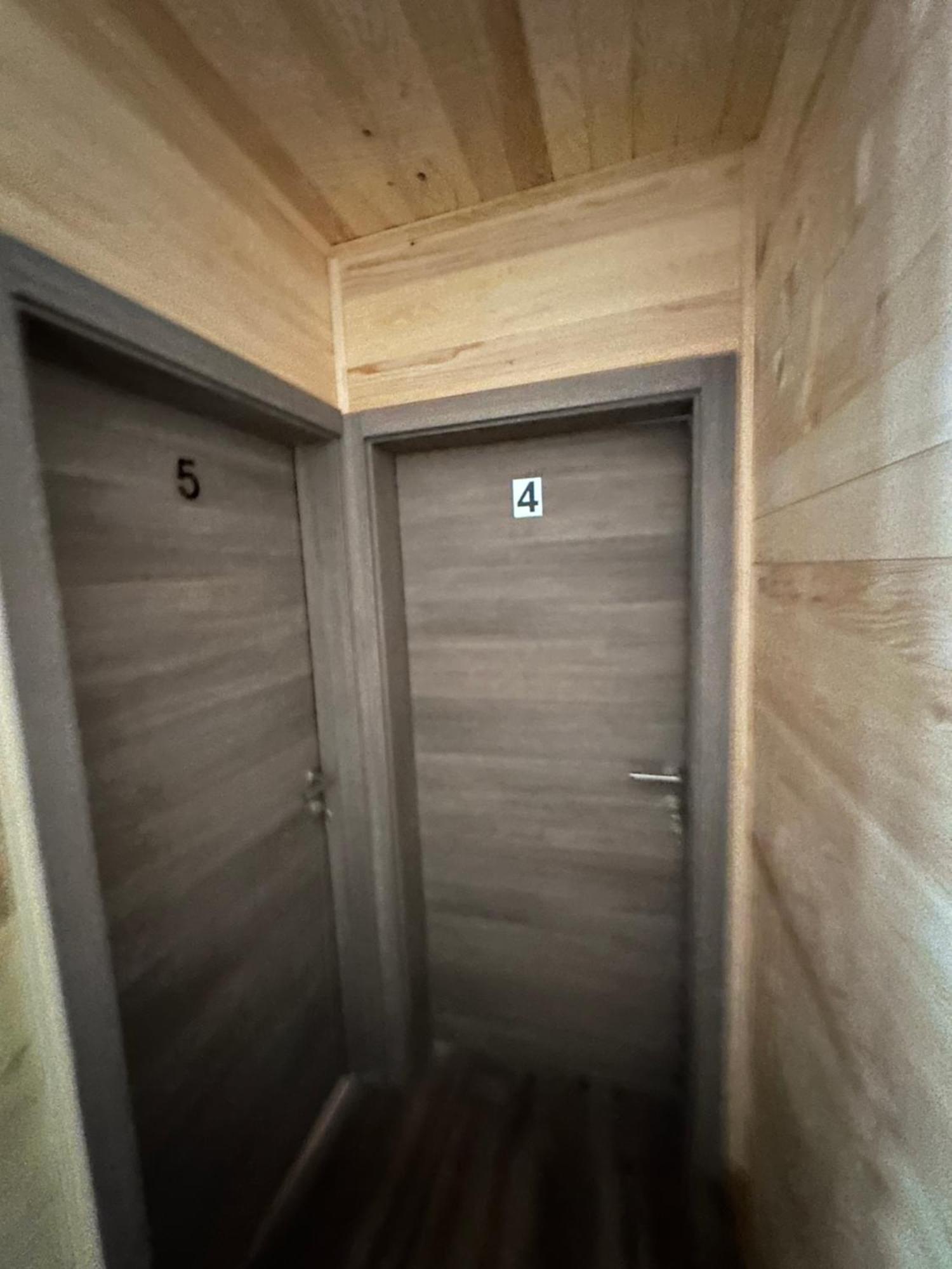 Bungalow House - 5 Rooms Zolaci Экстерьер фото