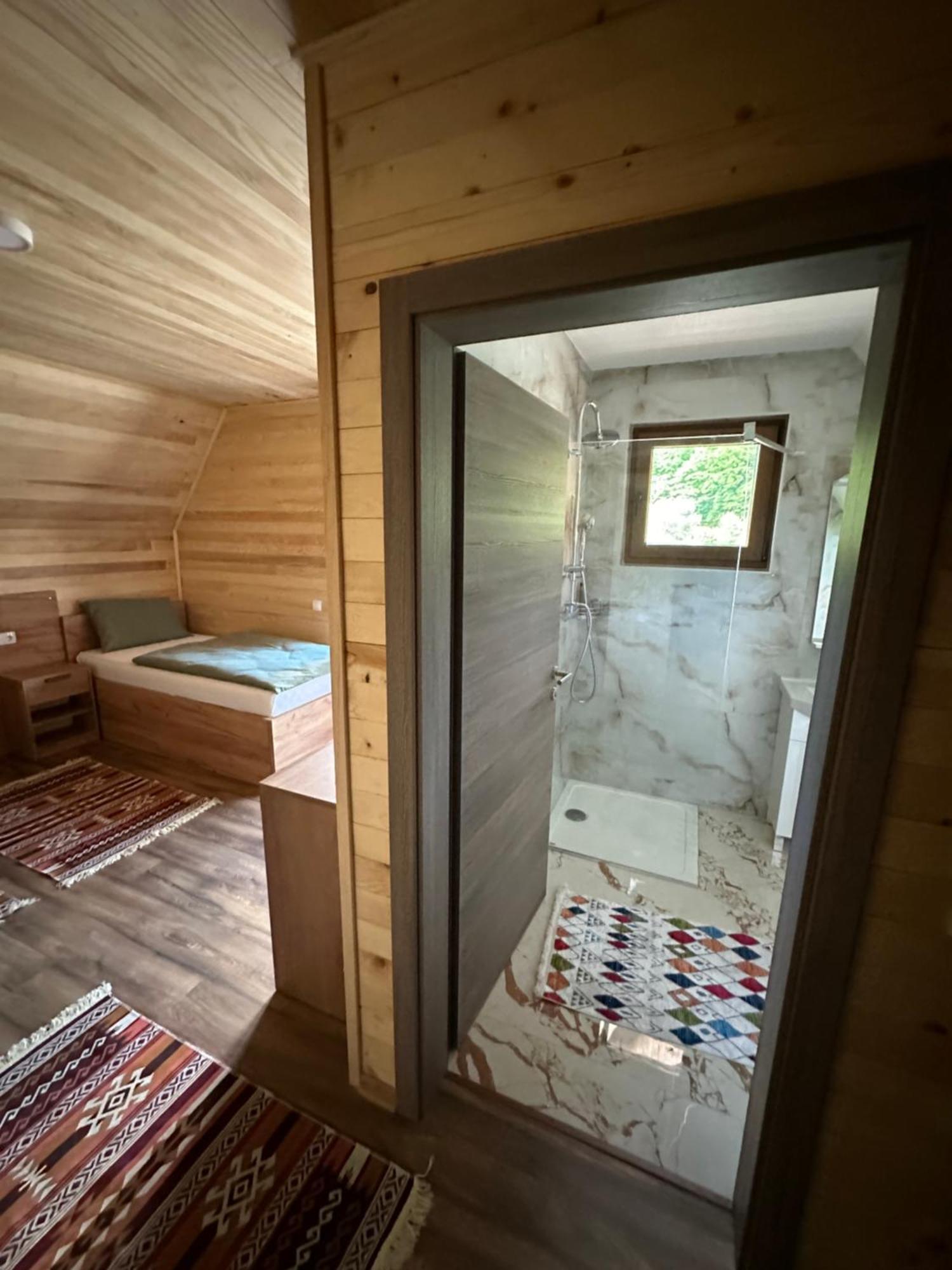 Bungalow House - 5 Rooms Zolaci Экстерьер фото